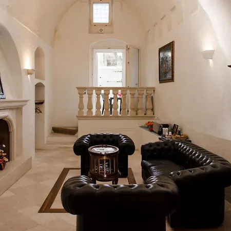 Alla dimora di Chiara Suite&Rooms-2